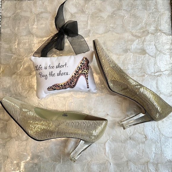 Vintage J. Renee Bridal Cinderella Metallic Gold Zebra Acrylic High Heels 10M - Picture 5 of 9